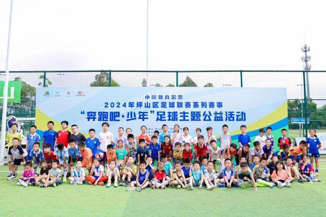 美国股市全线下跌，国际黄金价格暴跌